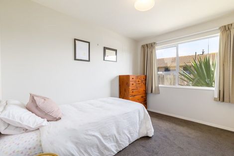 Photo of property in 476 Mairehau Road, Parklands, Christchurch, 8083