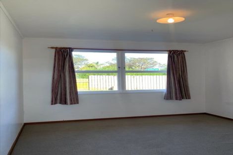 Photo of property in 24 Tamahere Drive, Glenfield, Auckland, 0629