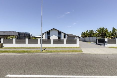 Photo of property in 22 Keene Drive, Bell Block, New Plymouth, 4312