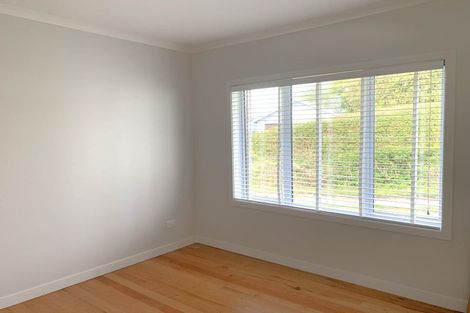 Photo of property in 1/300 Lake Road, Hauraki, Auckland, 0622