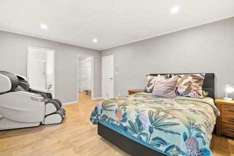 Photo of property in 6 Phar Lap Crescent, Takanini, 2112