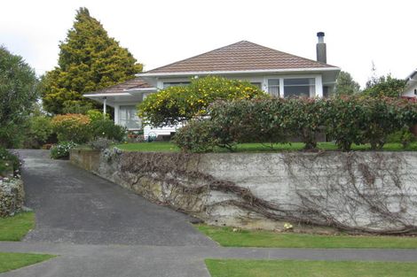 Photo of property in 71 Kawiu Road, Levin, 5510