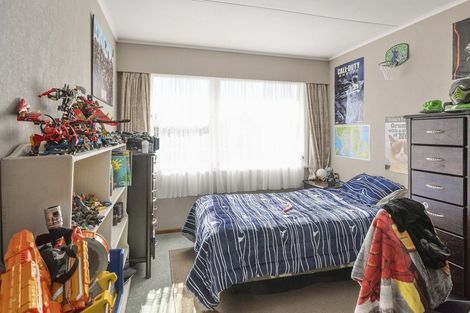 Photo of property in 5 Harlech Street, Levin, 5510