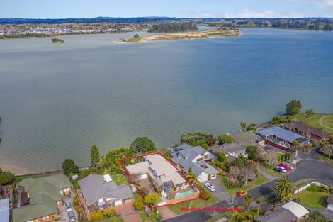 Photo of property in 25 Reynard Terrace, Conifer Grove, Takanini, 2112