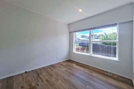 Photo of property in 2/13 Wykeham Place, Glenfield, Auckland, 0629