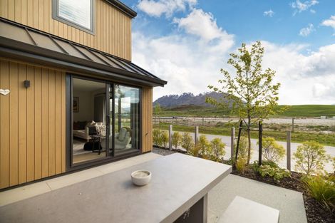 Photo of property in 13 Mcgibbon Lane, Jacks Point, 9371