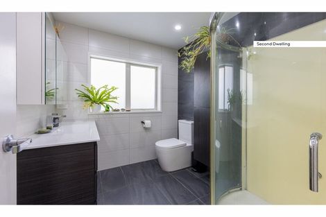 Photo of property in 5 Woodvale Road, Glen Eden, Auckland, 0602