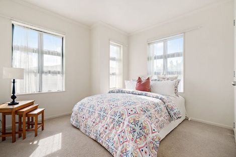 Photo of property in 3a Seacrest Drive, West Harbour, Auckland, 0618