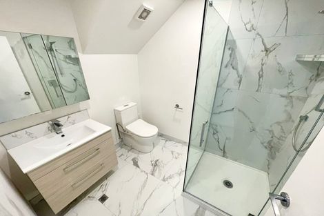 Photo of property in 7/22 Yeovil Road, Te Atatu Peninsula, Auckland, 0610