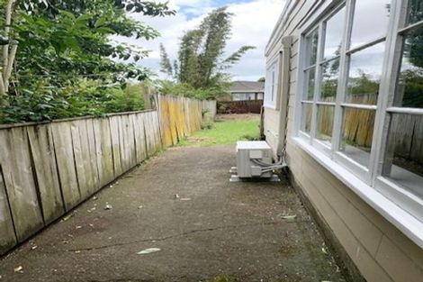 Photo of property in 11 Netherlands Avenue, Kelston, Auckland, 0602