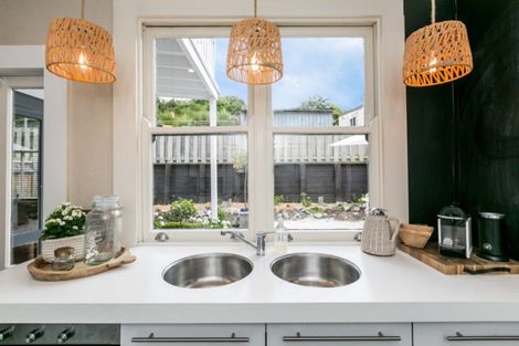 Photo of property in 159 Carlyle Street, Napier South, Napier, 4110