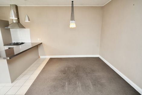 Photo of property in 27 Milverton Avenue, Hokowhitu, Palmerston North, 4410