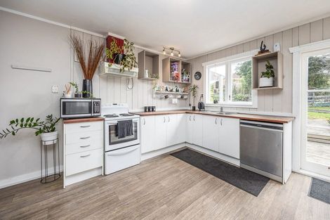 Photo of property in 24 Bellevue Avenue, Wellsford, 0900