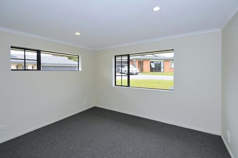 Photo of property in 1/11 Roanoke Way, Albany, Auckland, 0632