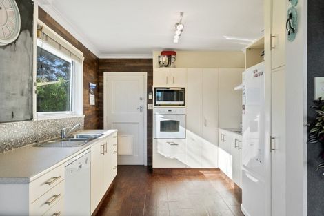 Photo of property in 593 Queen Street East, Levin, 5510