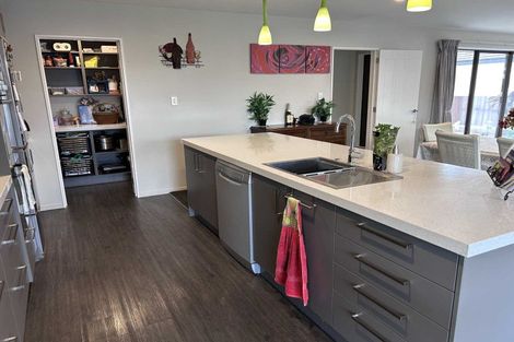 Photo of property in 194 Burwood Road, Burwood, Christchurch, 8083