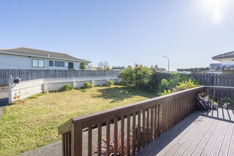 Photo of property in 2/19 Janese Place, Weymouth, Auckland, 2103