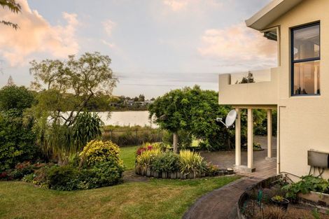 Photo of property in 76 Lake Crescent, Hamilton Lake, Hamilton, 3204