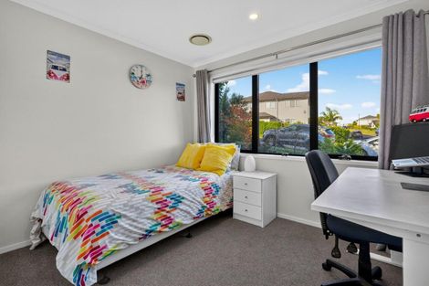 Photo of property in 40 Boocock Crescent, Orewa, 0931