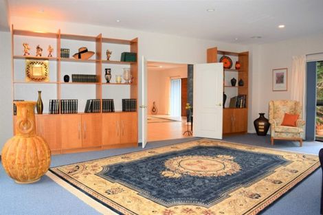 Photo of property in 4 Burgundy Park Avenue, Henderson, Auckland, 0612