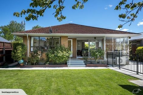 Photo of property in 14 Camelot Street, Ilam, Christchurch, 8041