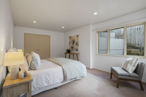 Photo of property in 2/20 Compton Street, Hillcrest, Auckland, 0627