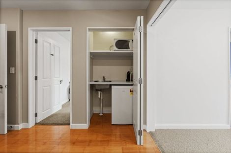 Photo of property in 8 Emerald Lane, Cashmere, Christchurch, 8022