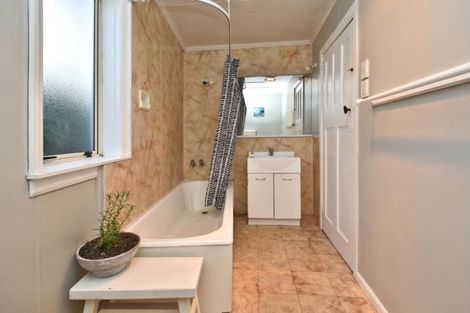 Photo of property in 97 Olliviers Road, Phillipstown, Christchurch, 8011