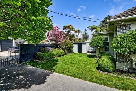 Photo of property in 4 Okura Grove, Boulcott, Lower Hutt, 5010