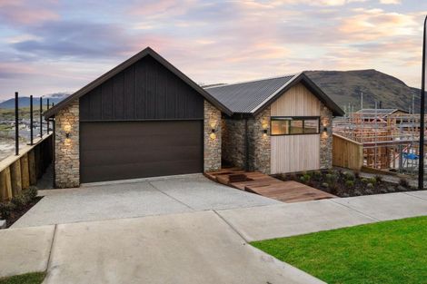 Photo of property in 125 Spur Ridge Rise, Jacks Point, 9371