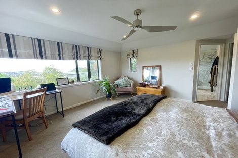 Photo of property in 1/86 Saddleback Rise, Murrays Bay, Auckland, 0630