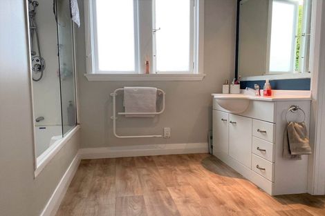 Photo of property in 2 Muir Street, Green Island, Dunedin, 9018