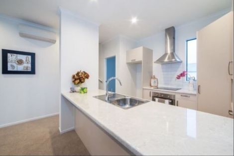 Photo of property in 2 Pheasant Lane, Hobsonville, Auckland, 0616