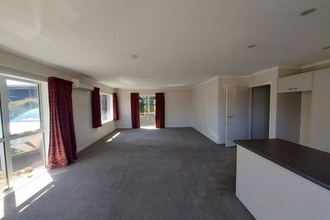 Photo of property in 1/33 Clemow Road, Fitzroy, New Plymouth, 4312