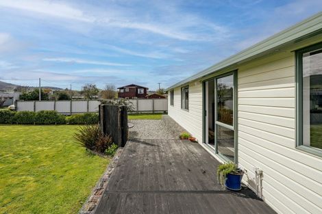 Photo of property in 2 Avon Street, Lumsden, 9730