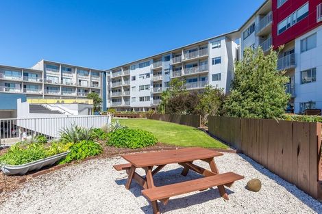 Photo of property in Shoal Haven Apartments, 112a/130 Anzac Street, Takapuna, Auckland, 0622