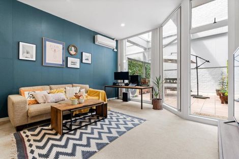 Photo of property in 12 Hobson Street, Woolston, Christchurch, 8023