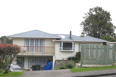 Photo of property in 8 Awanui Street, Merrilands, New Plymouth, 4312