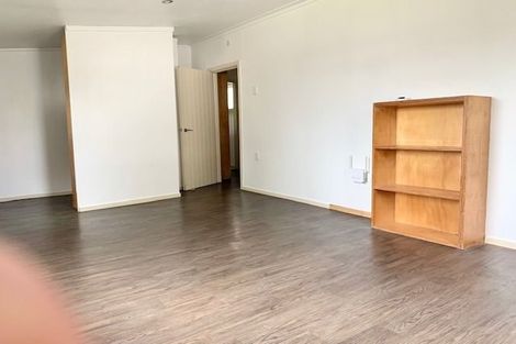 Photo of property in 11 Netherlands Avenue, Kelston, Auckland, 0602