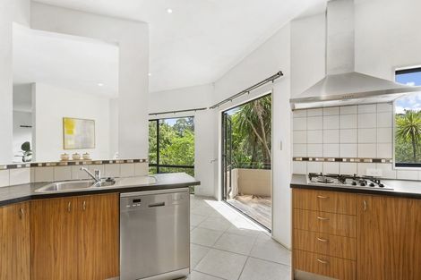 Photo of property in 18 Bushglen Court, Browns Bay, Auckland, 0630