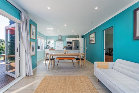 Photo of property in 56 Hahei Beach Road, Hahei, Whitianga, 3591