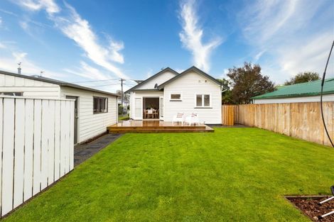 Photo of property in 55 Selwyn Street, Somerfield, Christchurch, 8024