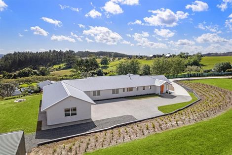 Photo of property in 409 Old North Road, Kumeu, 0892