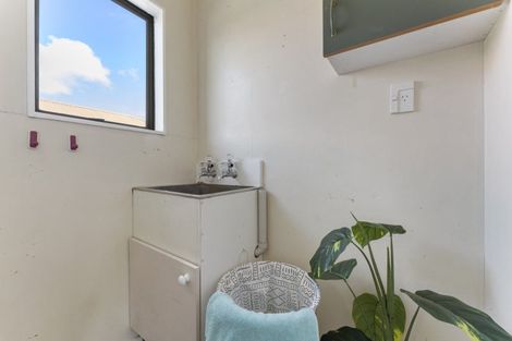 Photo of property in 21 Hilton Grove, Kelvin Grove, Palmerston North, 4414