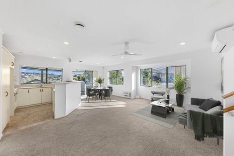 Photo of property in 6 Palmgreen Court, Stanmore Bay, Whangaparaoa, 0932
