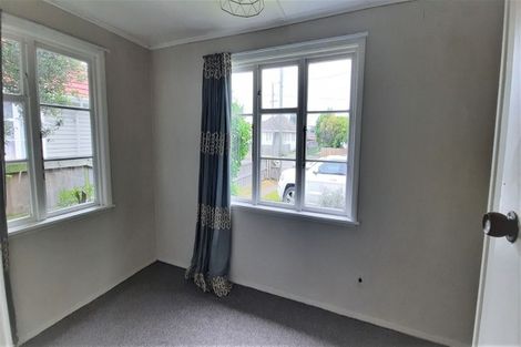 Photo of property in 184 Langdons Road, Northcote, Christchurch, 8052