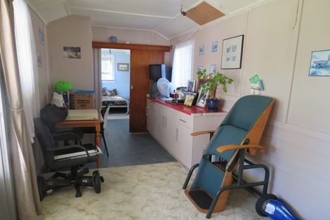 Photo of property in 127 Matakohe East Road, Matakohe, 0593