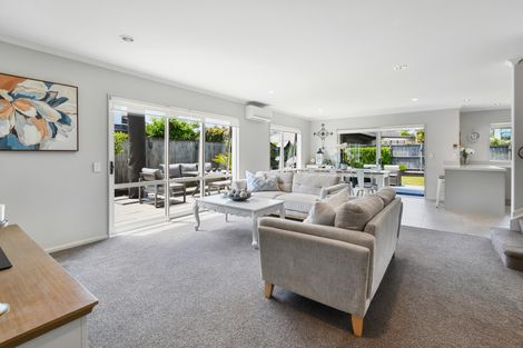 Photo of property in 10 Bayvista Drive, Karaka, Papakura, 2113