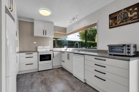 Photo of property in 20a Virginia Place, Whalers Gate, New Plymouth, 4310