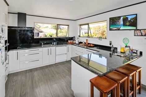 Photo of property in 10 Smith Street, Dannevirke, 4930